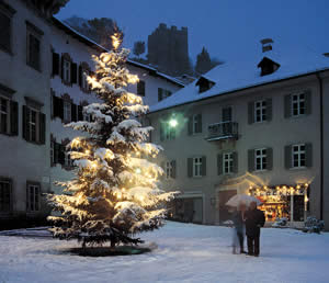 Christmas tree in the old town of Merano